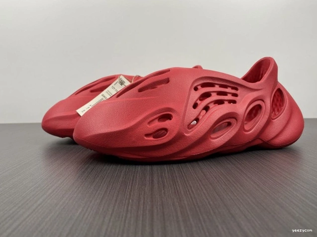 CW3355 Adidas Yeezy Red Foam 1215